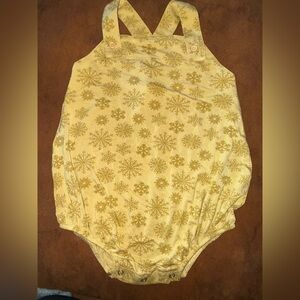 NWT Kate Quinn Golden Snowflake Bubble Romper
